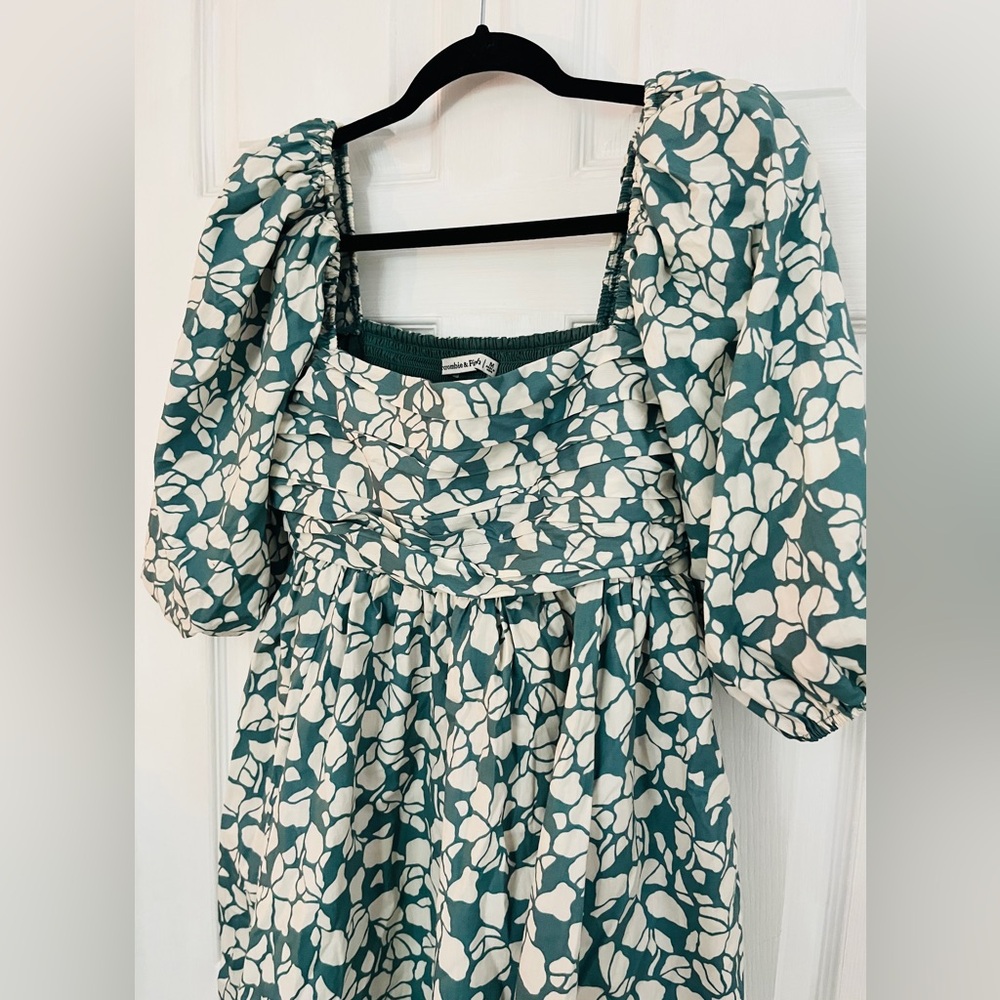 Teal and White Floral Puff-Sleeve Midi Dress